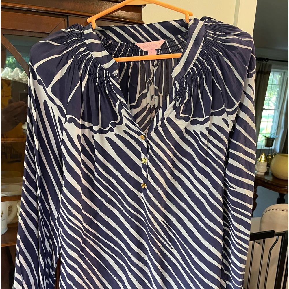 Beautiful Lilly Pulitzer silk tunic.